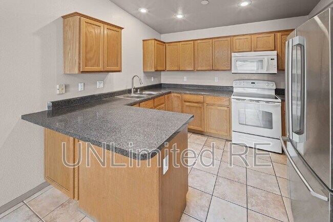 Building Photo - 2470 Constellation Dr