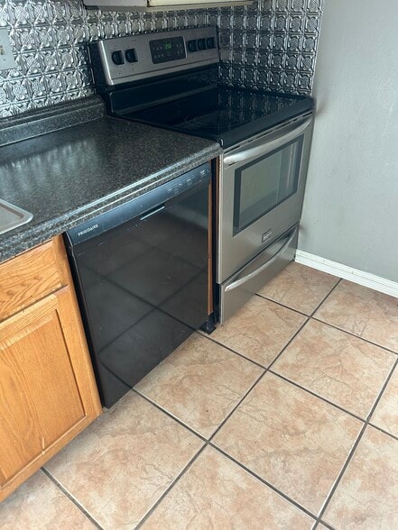 Building Photo - 2302 Lost Hollow Ct