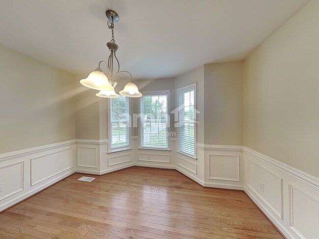 Building Photo - 163 Bluestone Dr