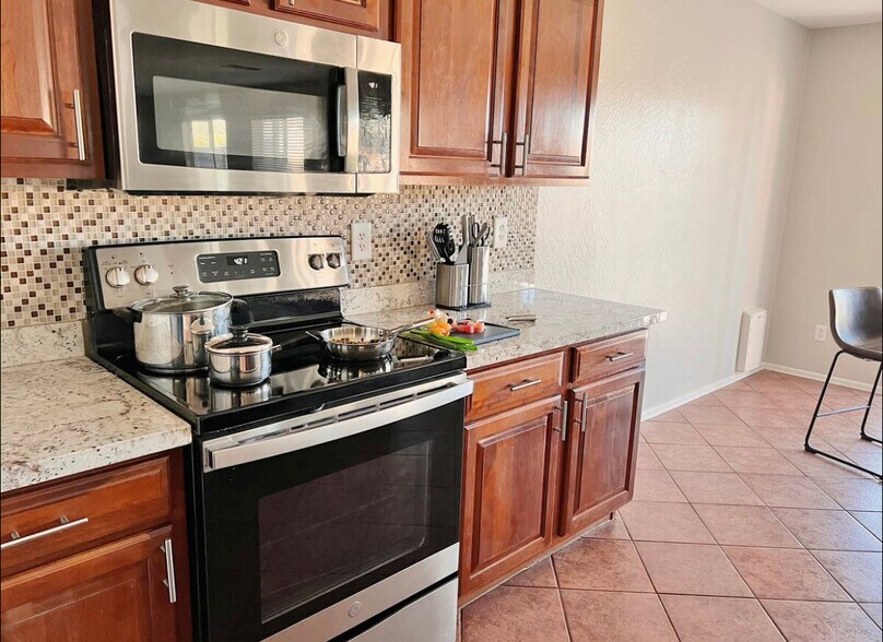 Kitchen - 17464 W Caribbean Ln