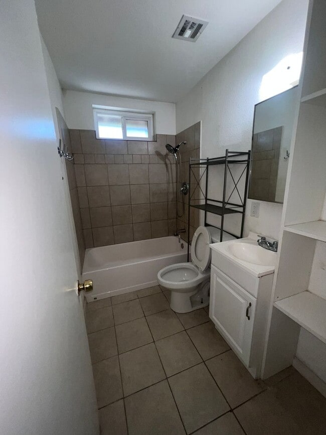 Building Photo - AVAILABLE NOW