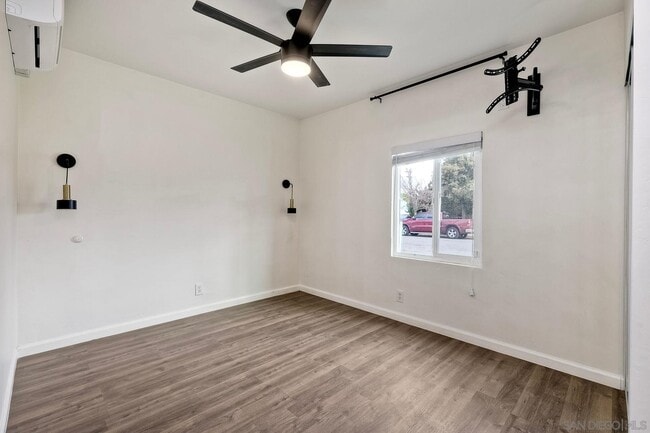 Building Photo - 1070 Jefferson Ave