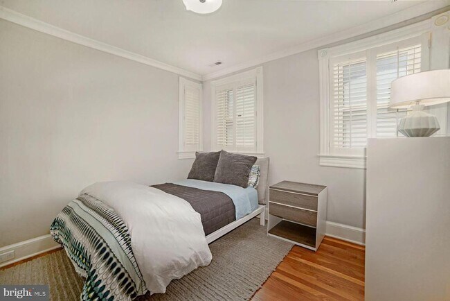 Building Photo - 3348 Prospect St NW