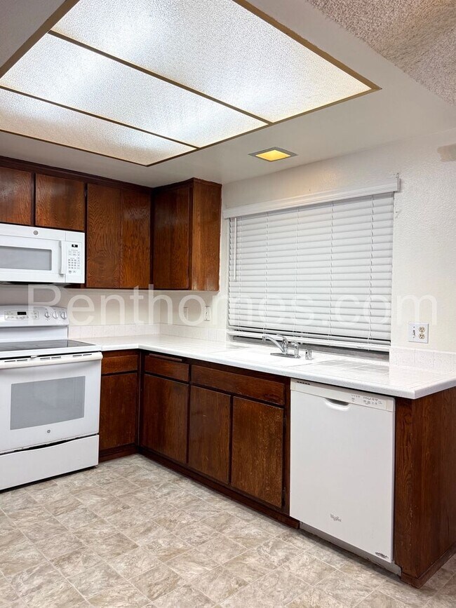 Building Photo - 2764 Meadowlark Drive