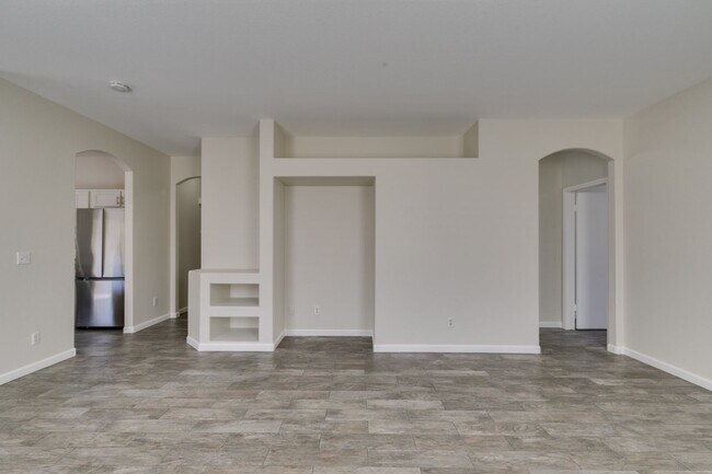 Building Photo - Beautifully updated 3-bedroom home offerin...