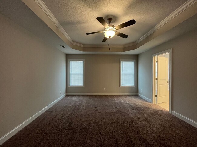 Building Photo - Welcome to Stateside!