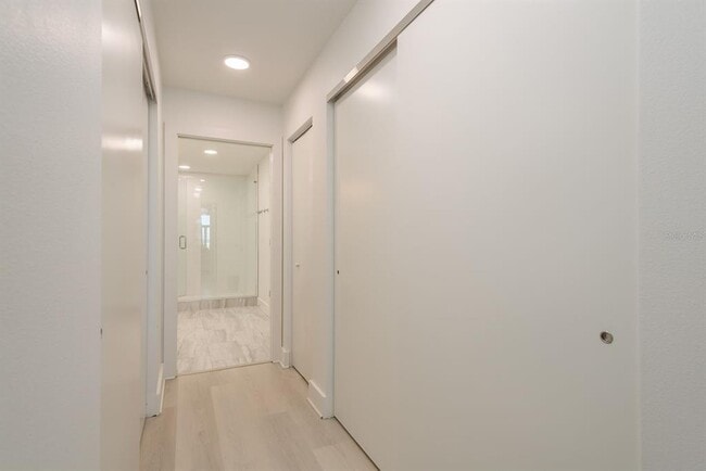 Building Photo - 415 Island Way