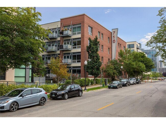 Building Photo - 710 N 4th St