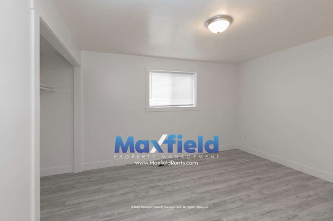 Building Photo - Brookside Lofts 2 BD 1 BA - Unit 17