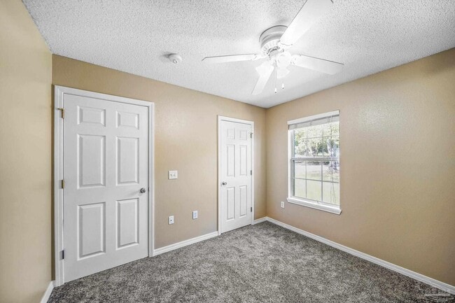 Building Photo - 5899 Gillum Rd