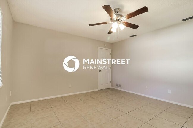 Building Photo - 3 Bedroom Pet-Friendly Home in Kissimmee, FL with Main Street Renewal