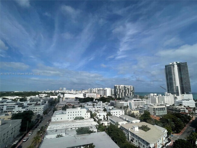 Building Photo - 1881 Washington Ave