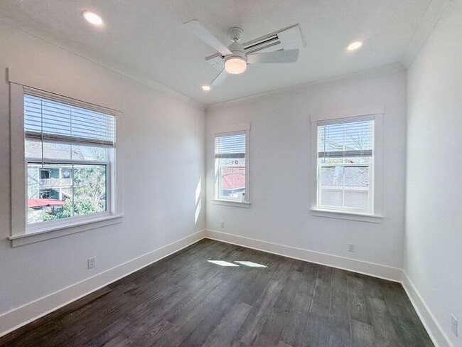 Building Photo - 16 Nats Ct