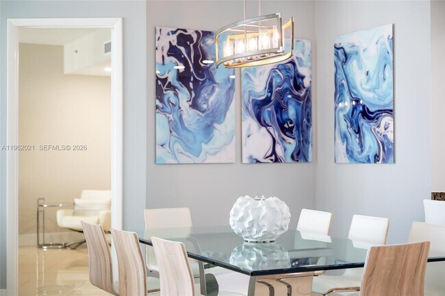 Building Photo - 15901 Collins Ave