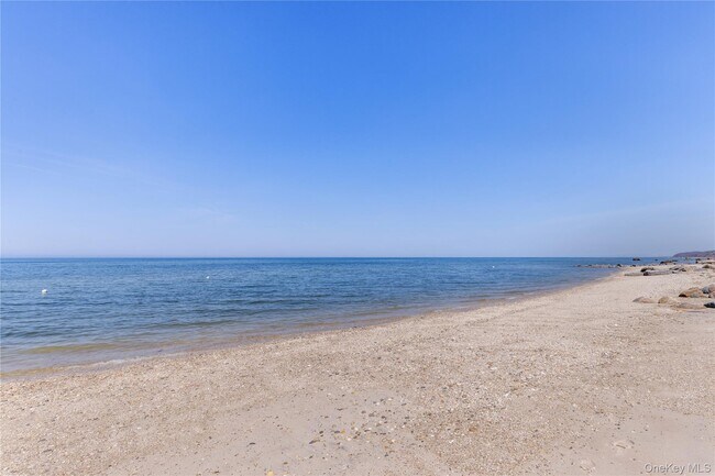 Building Photo - 52 Summit Dr