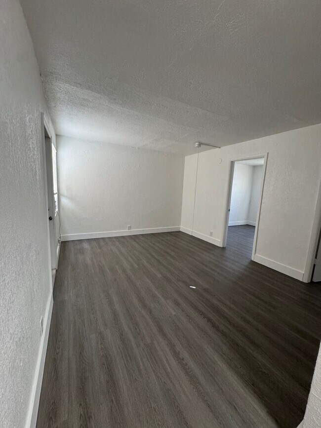 Building Photo - 3041 Second Street