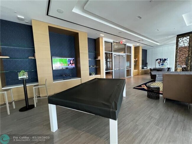 Building Photo - 17301 Biscayne Blvd