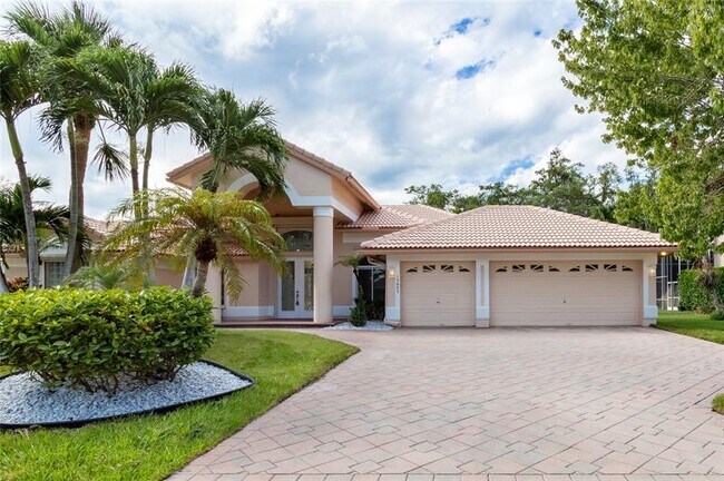 Primary Photo - 15683 Cypress Park Dr