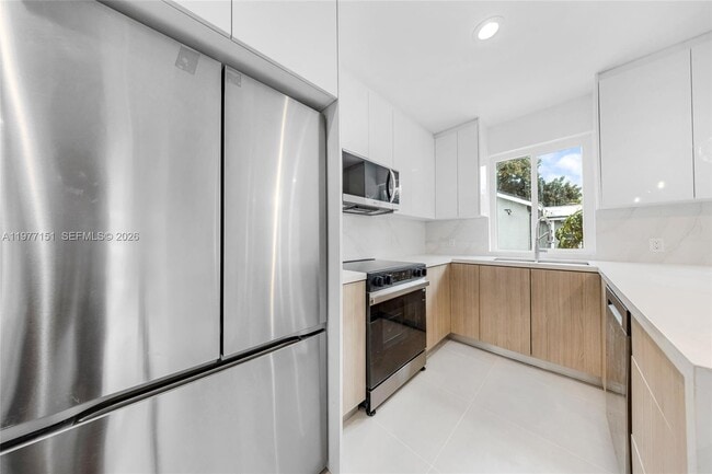 Building Photo - 250 NW 98th St