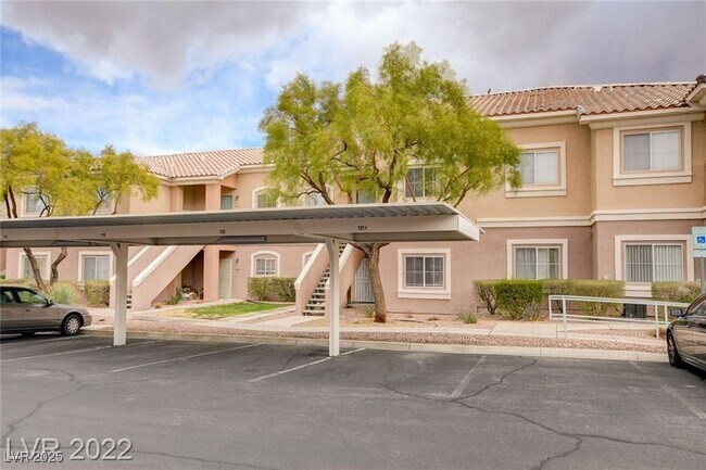 Building Photo - 352 Amber Pine St