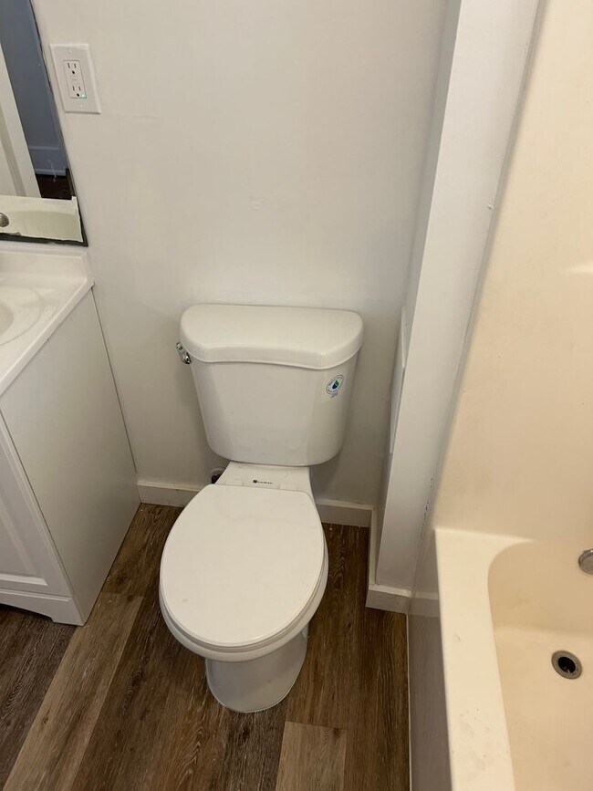 Building Photo - Newly Renovated 4 Bedroom Home / College Hills Community