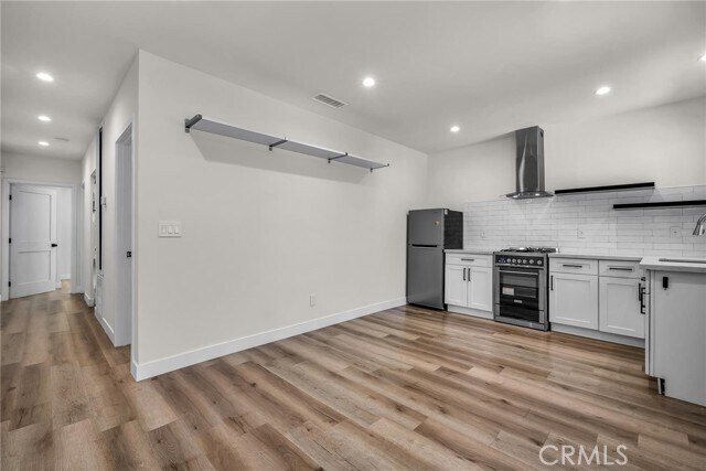 Building Photo - 5110 Greenbush Ave
