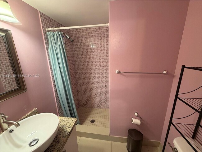 Building Photo - 467 Golden Isles Dr