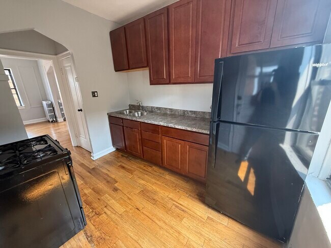 Building Photo - 5250 S Drexel Ave