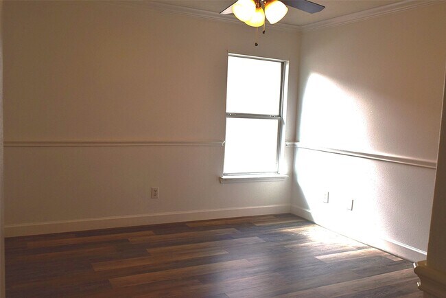 Building Photo - 4911 Dwarf Honeysuckle Ct