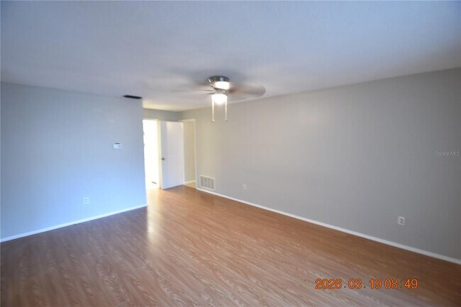 Building Photo - 2562 Redwood Way