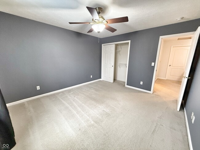 Building Photo - 878 Woodgate Ln