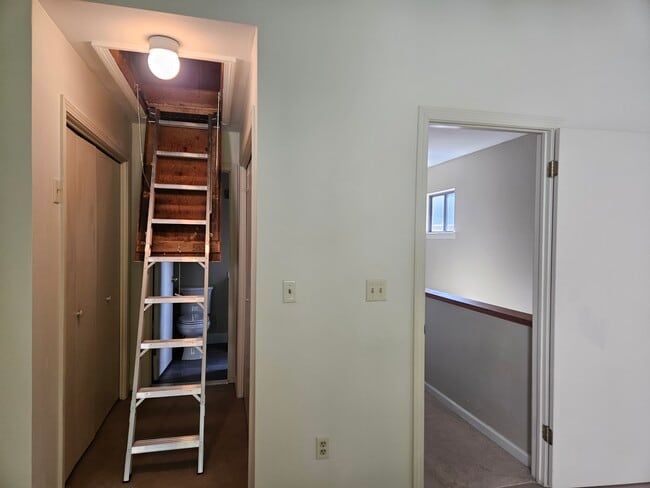 Building Photo - 54 Deer Run