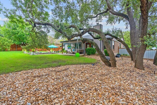 Building Photo - 1428 Gracy Dr
