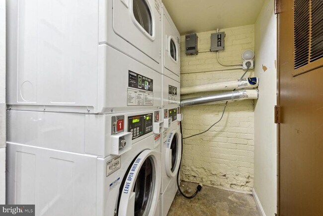 Building Photo - 1718 Corcoran St NW