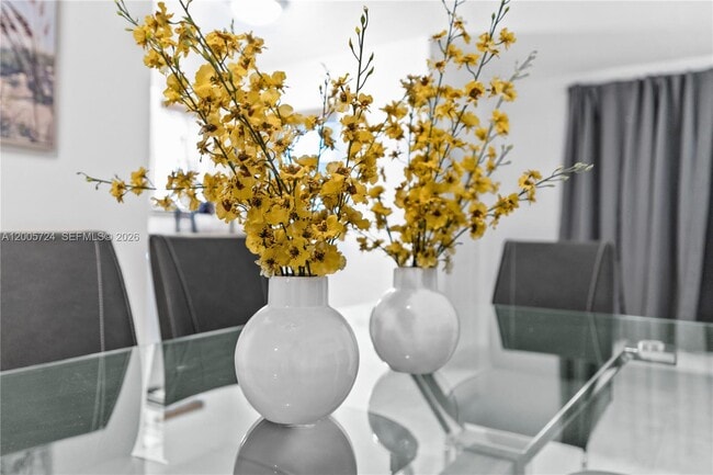 Building Photo - 1430 NE 11th St