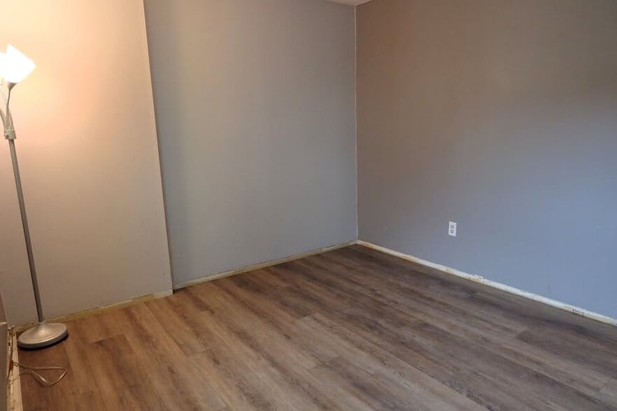 2nd bedroom - 189N Capitol Hill Dr