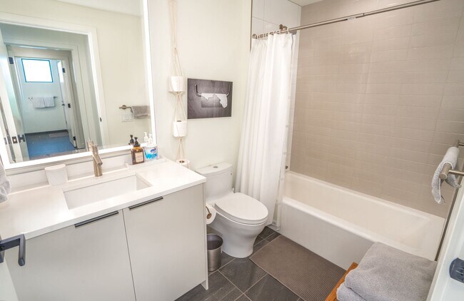Building Photo - Fully Furnished Luxury 3 Bedroom/3 Bathroom, La'i Loa in Wailea, New Build with Ocean Views