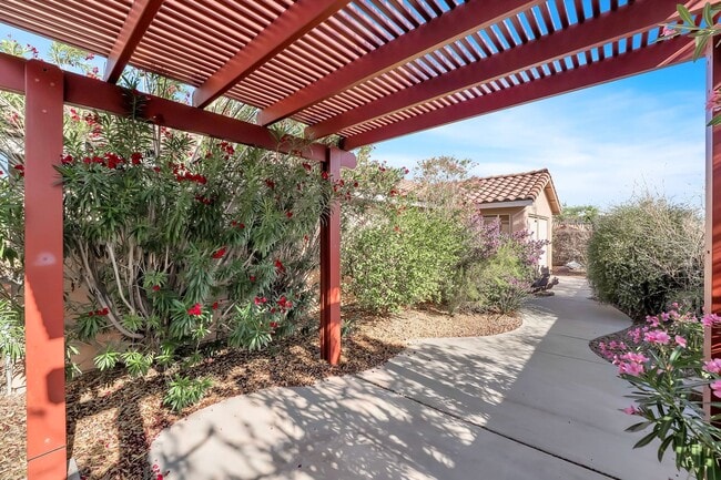 Building Photo - 3 BEDROOM SINGLE STORY IN HENDERSON!