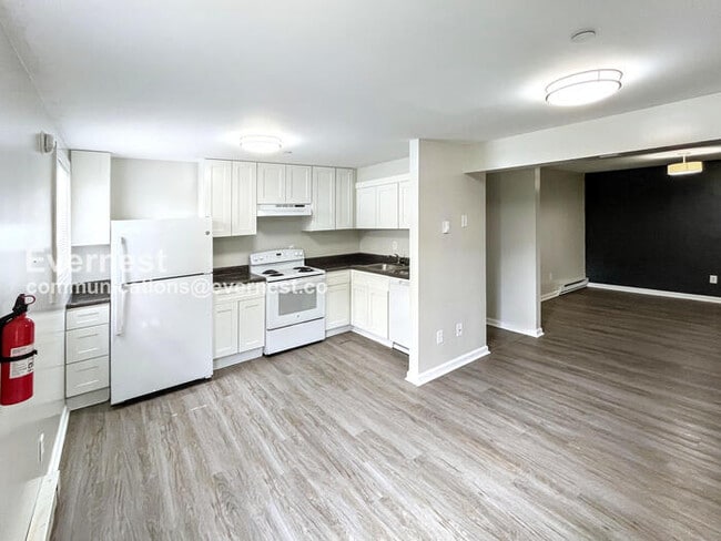 Building Photo - 210 Lower Consol Rd NW