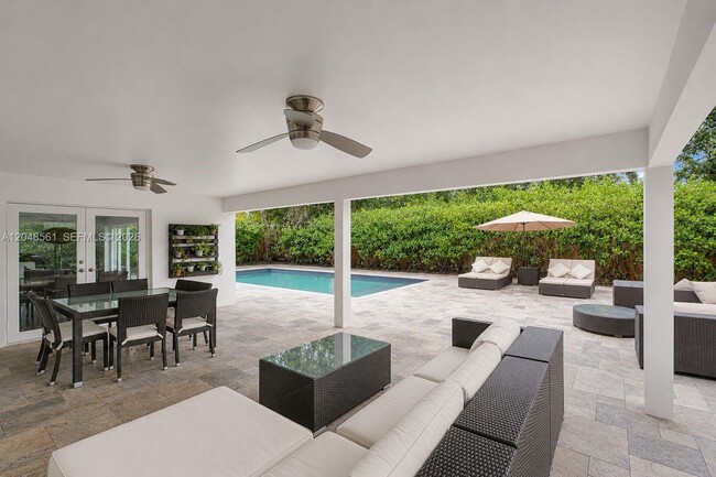 Building Photo - 2220 NE 204th St