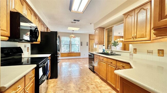 Building Photo - 21009 Fawn Ridge Dr