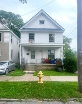 Building Photo - 762 E 7th St