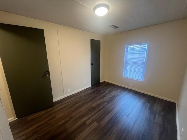 Building Photo - 502 9th St SW