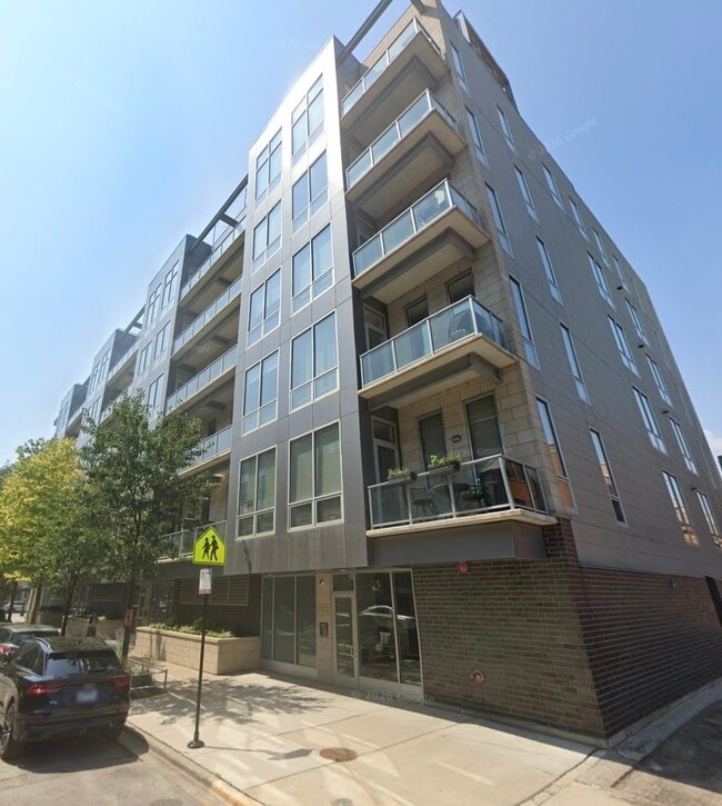 Building Photo - 122 S Aberdeen St
