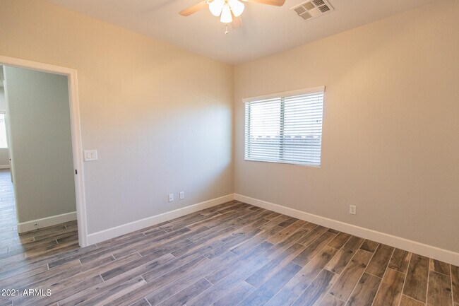 Building Photo - 13602 W Avalon Dr
