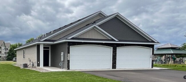 Building Photo - 13153 Berrywood Dr
