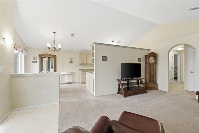 Building Photo - Coming soon!! This is a beautiful  home in Country Club Village Estates!