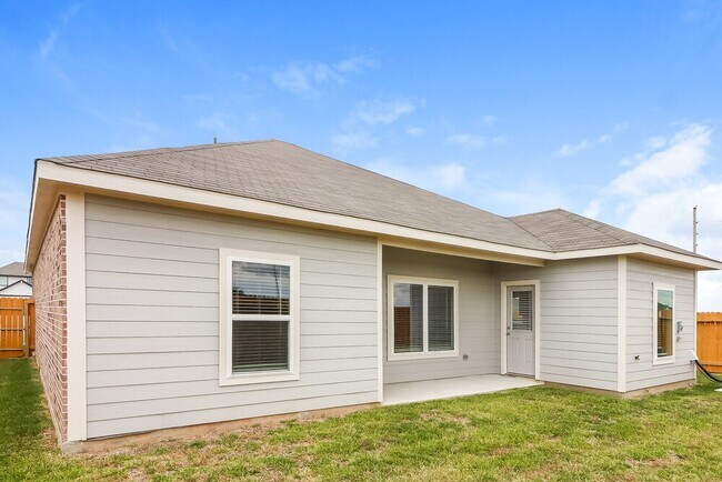 Building Photo - 428 Polly Grv Dr