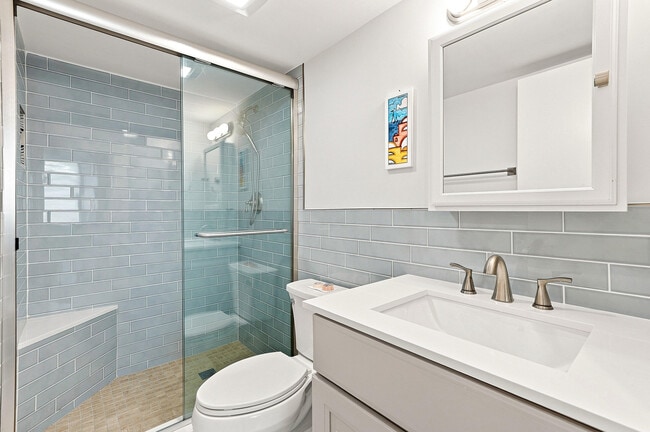 Building Photo - 2121 N Ocean Blvd