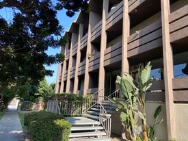 Building Photo - 5118 De Longpre